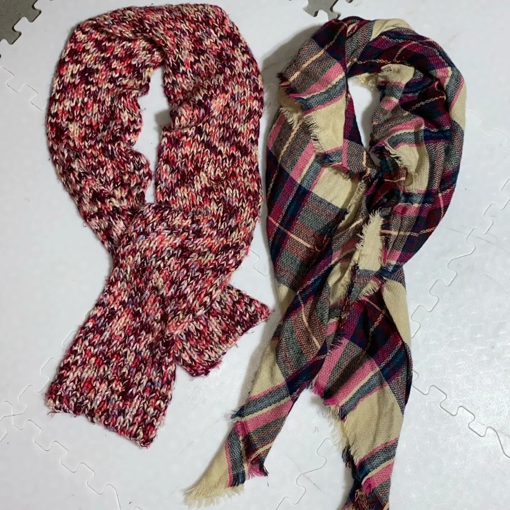 (2) scarf 🧣 bundle - Picture 1 of 3